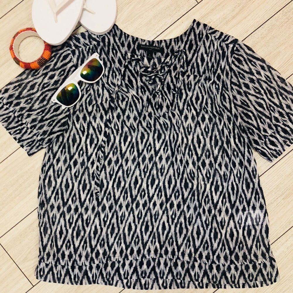 Banana Republic Navy and white chiffon blouse S
